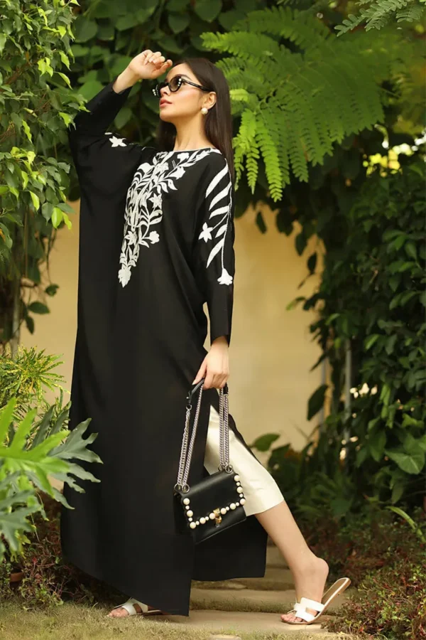 Appliqued Kaftan - Farida Hasan