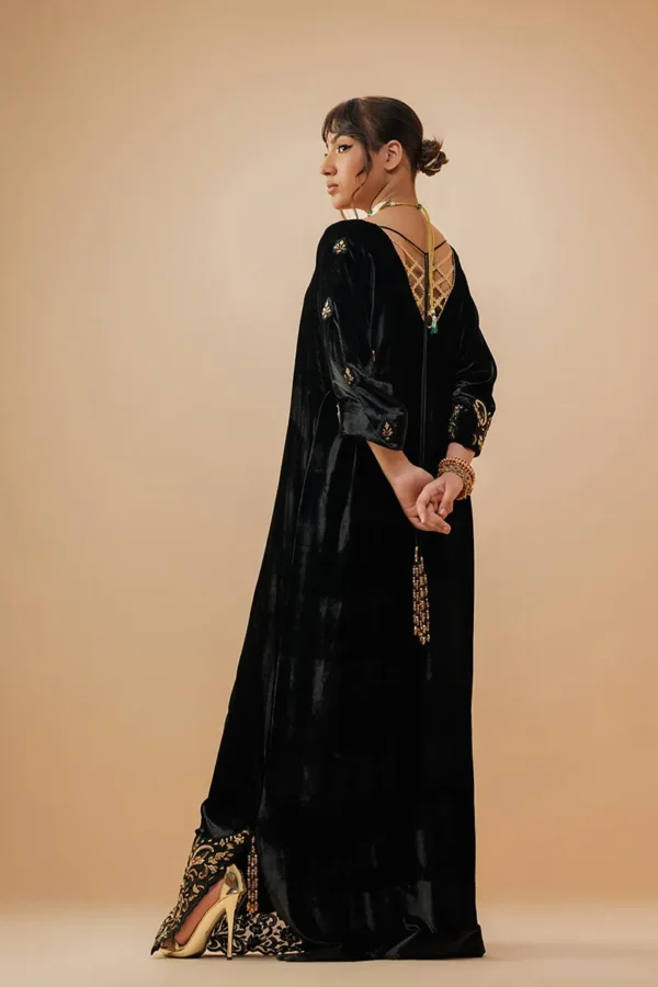 Saira Velvet – Kaftan